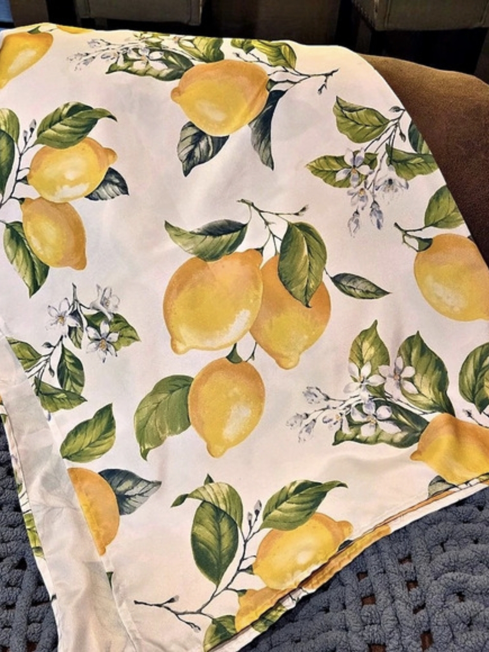 Lots of Lemons Tablecloth White & Yellow Decor